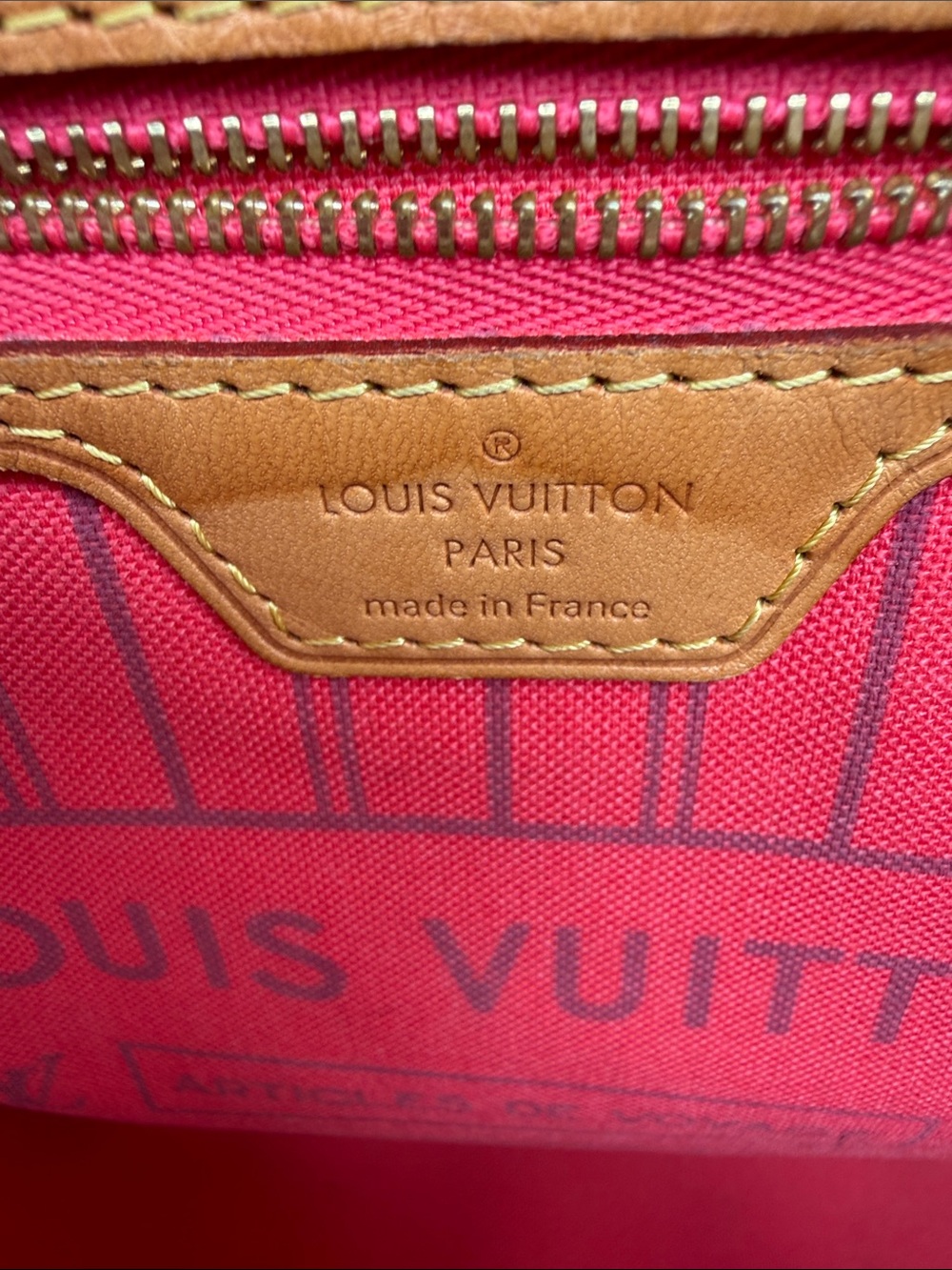 🔥 Authentic Louis Vuitton Limited Edition Pink V Neverfull MM with Pouch COA - Picture 9 of 17